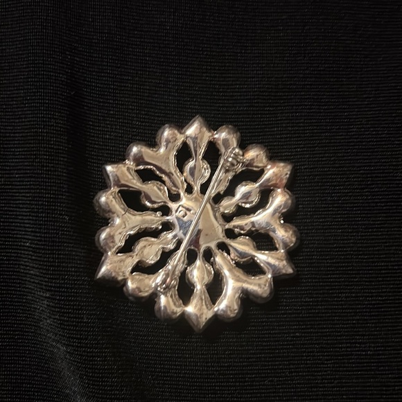 Liz Claiborne Rhinestone Vintage Brooch - Picture 7 of 7